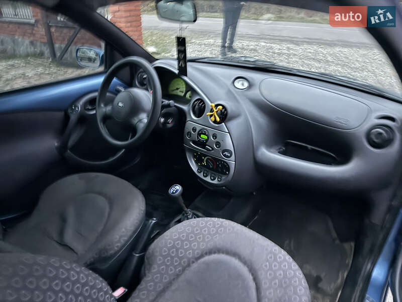 Хэтчбек Ford KA 2002 в Тересве