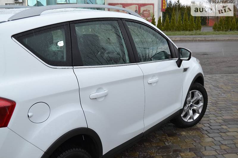 Внедорожник / Кроссовер Ford Kuga 2010 в Луцке фото 3 Внедорожник / Кроссовер Ford Kuga 2010 в Луцке