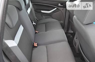 Внедорожник / Кроссовер Ford Kuga 2010 в 