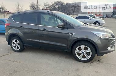 Внедорожник / Кроссовер Ford Kuga 2015 в Полтаве