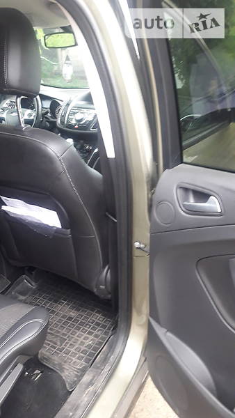 Позашляховик / Кросовер Ford Kuga 2013 в Чернівцях фото 4 Позашляховик / Кросовер Ford Kuga 2013 в Чернівцях