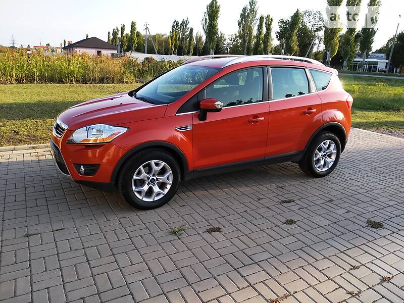 Позашляховик / Кросовер Ford Kuga 2012 в Покровську