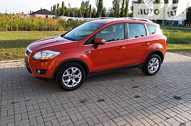 Позашляховик / Кросовер Ford Kuga 2012 в 