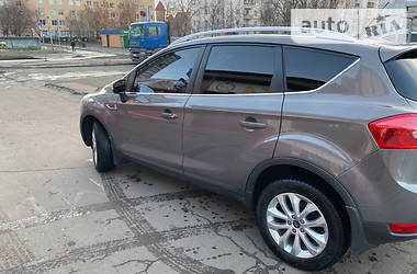 Позашляховик / Кросовер Ford Kuga 2013 в Києві