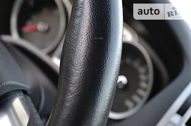 Позашляховик / Кросовер Ford Kuga 2011 в 