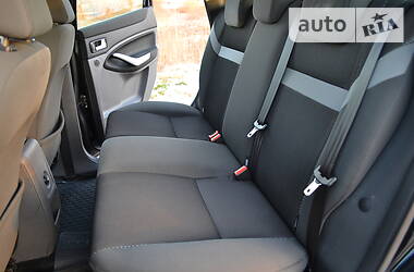 Позашляховик / Кросовер Ford Kuga 2011 в 