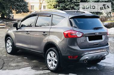 Внедорожник / Кроссовер Ford Kuga 2012 в Каменском