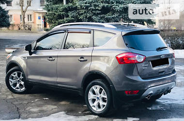 Внедорожник / Кроссовер Ford Kuga 2012 в Каменском