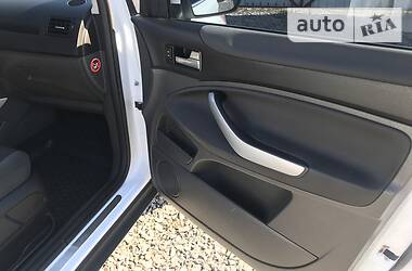 Позашляховик / Кросовер Ford Kuga 2010 в 
