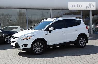 Позашляховик / Кросовер Ford Kuga 2011 в 