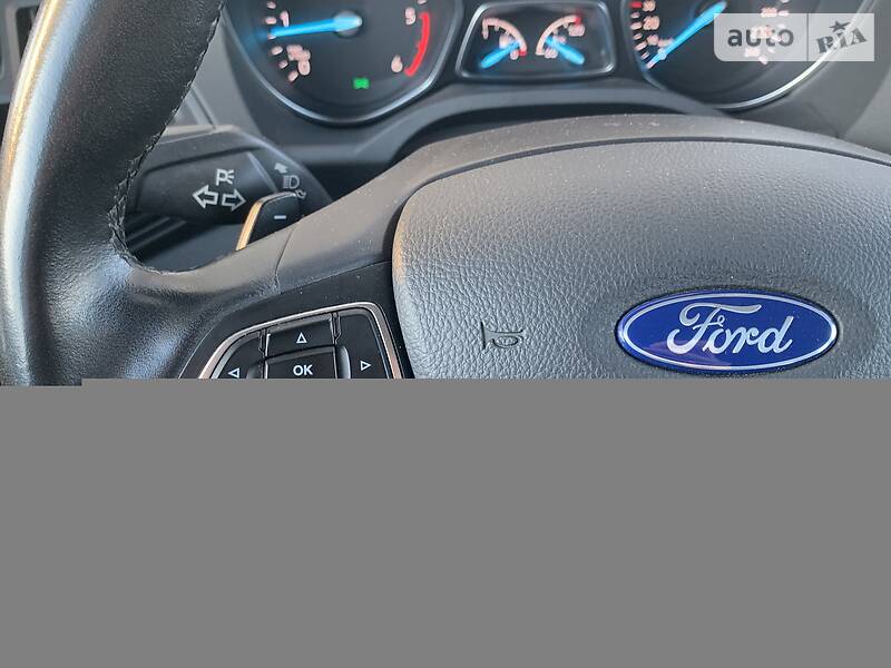 Позашляховик / Кросовер Ford Kuga 2017 в Києві