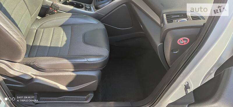 Позашляховик / Кросовер Ford Kuga 2014 в Нововолинську