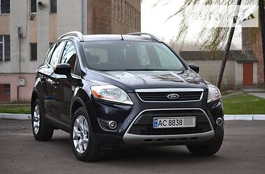 Позашляховик / Кросовер Ford Kuga 2011 в 