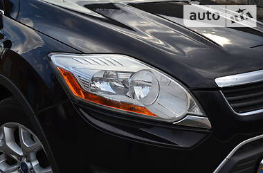 Позашляховик / Кросовер Ford Kuga 2011 в 