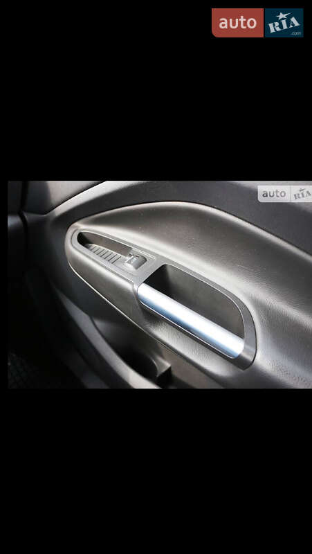 Внедорожник / Кроссовер Ford Kuga 2016 в Конотопе фото 31 Внедорожник / Кроссовер Ford Kuga 2016 в Конотопе