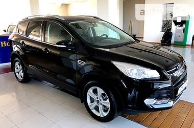 Позашляховик / Кросовер Ford Kuga 2015 в 