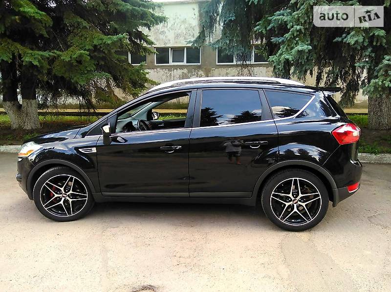 Позашляховик / Кросовер Ford Kuga 2012 в Луцьку
