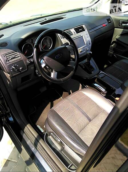 Позашляховик / Кросовер Ford Kuga 2012 в Луцьку