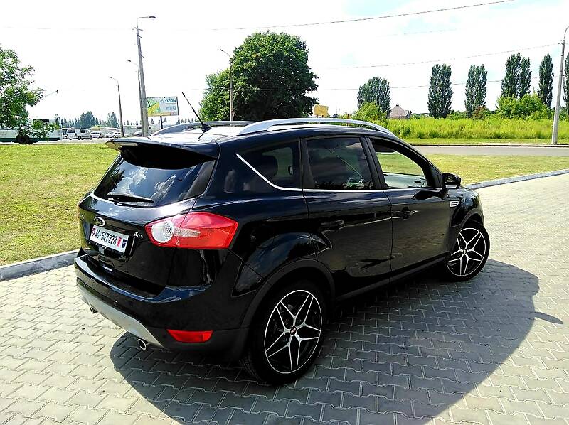 Позашляховик / Кросовер Ford Kuga 2012 в Луцьку