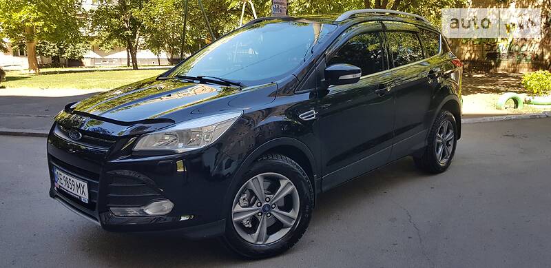 Внедорожник / Кроссовер Ford Kuga 2015 в Кривом Роге