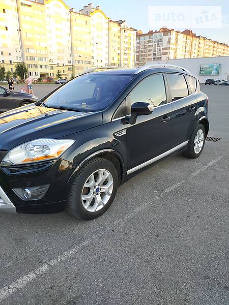 Позашляховик / Кросовер Ford Kuga 2011 в Івано-Франківську