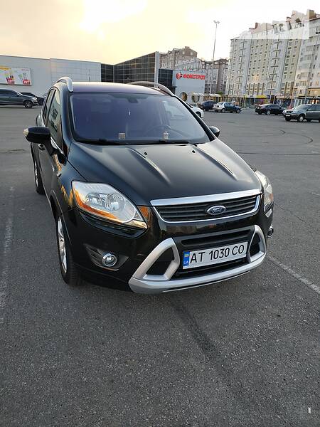 Позашляховик / Кросовер Ford Kuga 2011 в Івано-Франківську