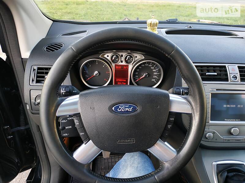 Позашляховик / Кросовер Ford Kuga 2011 в Івано-Франківську