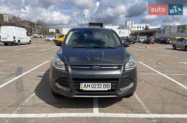 Внедорожник / Кроссовер Ford Kuga 2015 в 