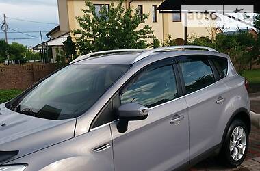 Внедорожник / Кроссовер Ford Kuga 2011 в 