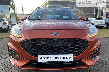 Позашляховик / Кросовер Ford Kuga 2020 в Києві