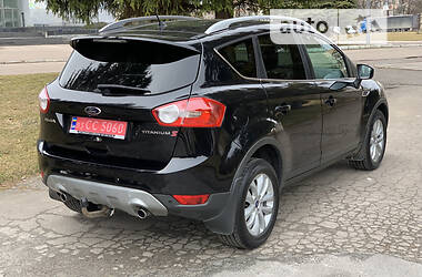 Внедорожник / Кроссовер Ford Kuga 2012 в 