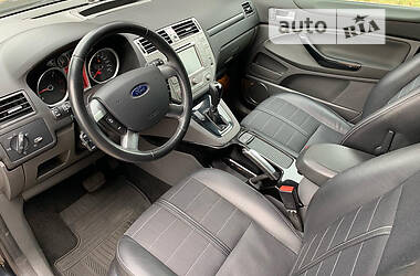 Внедорожник / Кроссовер Ford Kuga 2012 в 