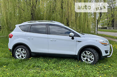 Внедорожник / Кроссовер Ford Kuga 2011 в Вольногорске