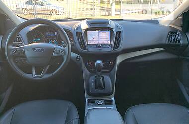 Внедорожник / Кроссовер Ford Kuga 2018 в 