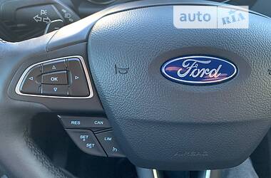 Внедорожник / Кроссовер Ford Kuga 2018 в 