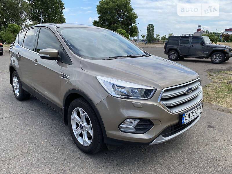 Позашляховик / Кросовер Ford Kuga 2019 в Черкасах фото 5 Позашляховик / Кросовер Ford Kuga 2019 в Черкасах