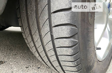 Внедорожник / Кроссовер Ford Kuga 2012 в 