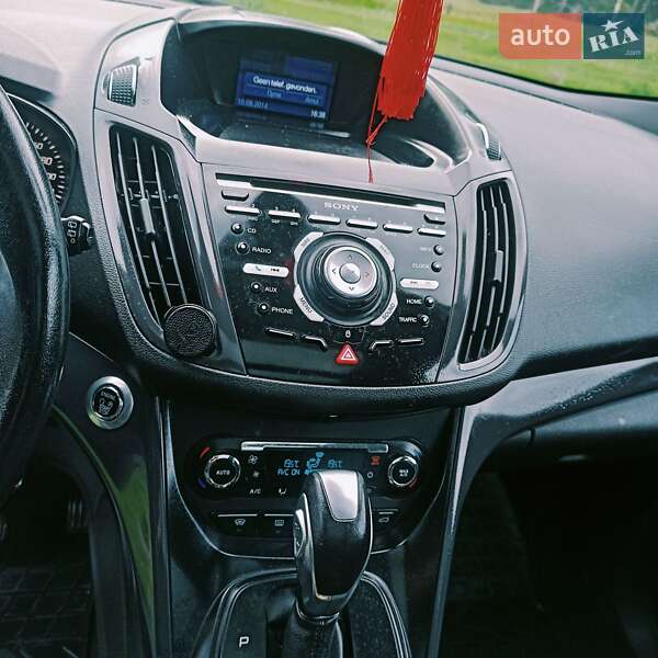 Внедорожник / Кроссовер Ford Kuga 2014 в Снятине