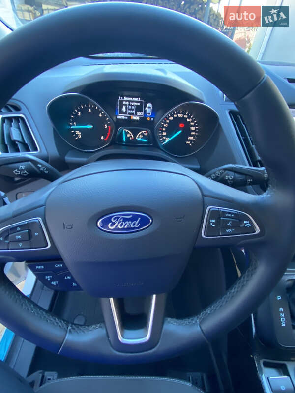 Позашляховик / Кросовер Ford Kuga 2019 в Києві