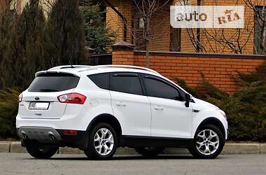Внедорожник / Кроссовер Ford Kuga 2013 в 