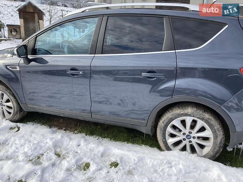 Внедорожник / Кроссовер Ford Kuga 2009 в Рахове