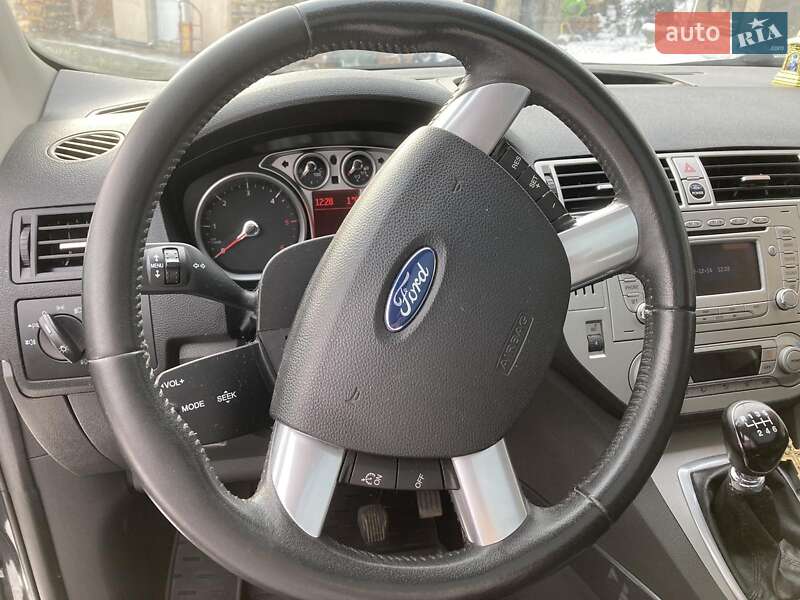 Внедорожник / Кроссовер Ford Kuga 2009 в Рахове