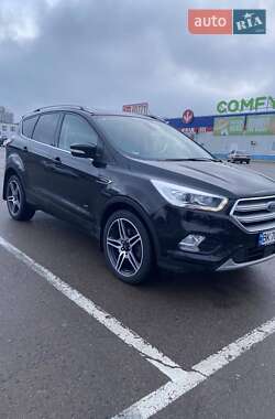 Внедорожник / Кроссовер Ford Kuga 2017 в Ровно