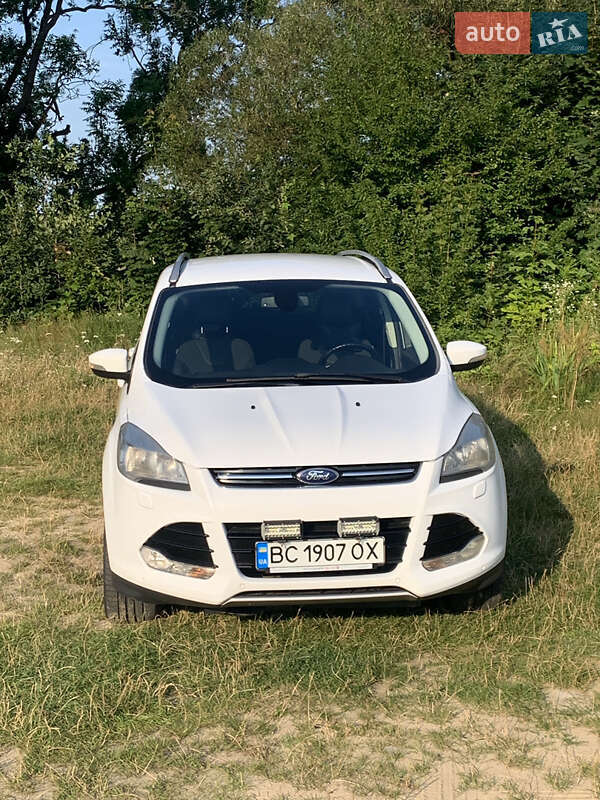 Позашляховик / Кросовер Ford Kuga 2013 в Новояворівську