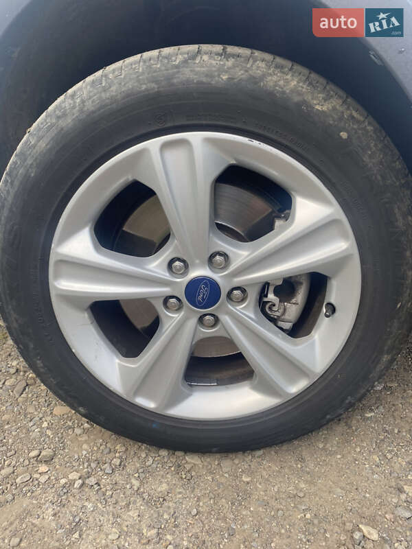 Позашляховик / Кросовер Ford Kuga 2013 в Львові