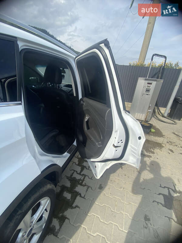 Позашляховик / Кросовер Ford Kuga 2013 в Львові