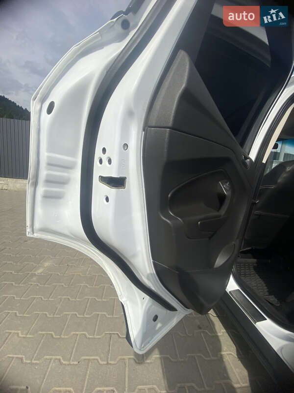 Позашляховик / Кросовер Ford Kuga 2013 в Львові