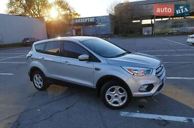 Внедорожник / Кроссовер Ford Kuga 2017 в 