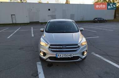 Внедорожник / Кроссовер Ford Kuga 2017 в 
