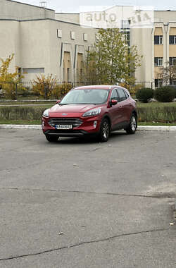 Позашляховик / Кросовер Ford Kuga 2020 в 